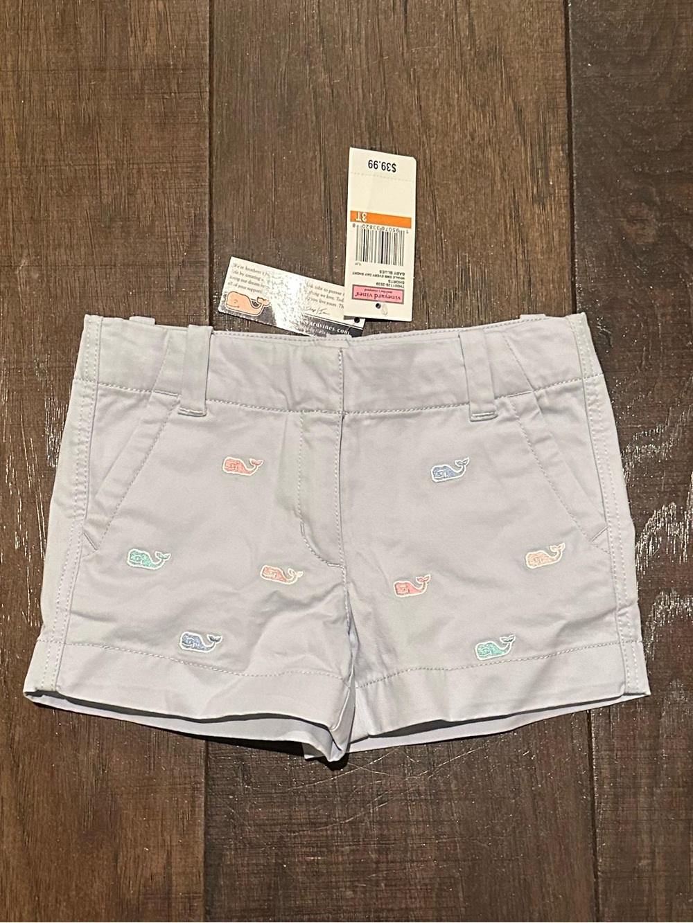 Vineyard Vines whale emblem every day short in Baby Blue
